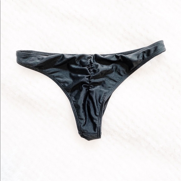 𝑁𝑊𝑂𝑇! 𝐵𝑙𝑎𝑐𝑘 𝐵𝑖𝑘𝑖𝑛𝑖 𝑆𝑒𝑡 - Picture 3 of 4